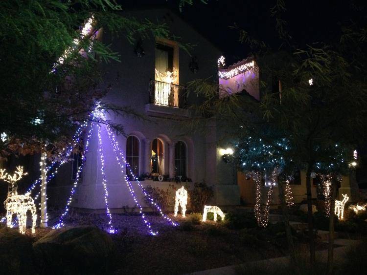 Inspirada Lights Up the Night with Holiday House Decorating Contest