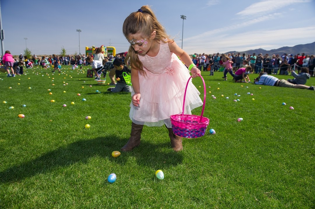 Easter egg hunt at the Inspirada community