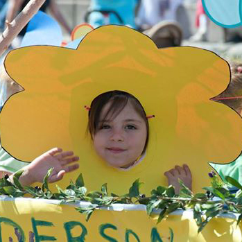 girl dressed as a flower